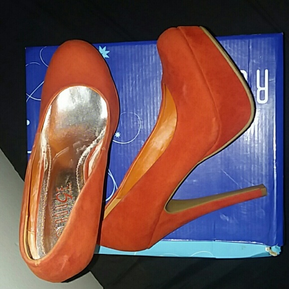 Platform pumps - Picture 3 of 5